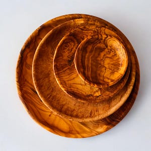 Handcrafted Olive Wood Round Plate | Rustic Serving Dish | Natural Kitchen Decor | Wooden Tableware