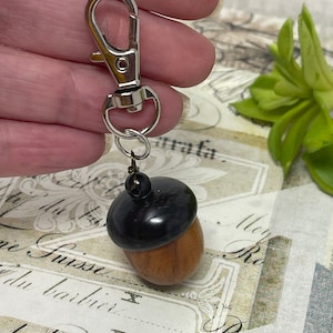 1 Wooden Ebony Acorn Nut Keepsake Clip Key Chain Wish Box Acorn Locket for Mother's Day Charm Box image 3