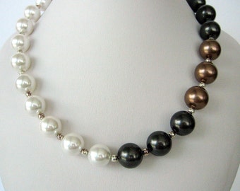 Necklace - Necklace with Pearls- Shell Pearls- Gift Idea- Day and Night Fancy Pearls