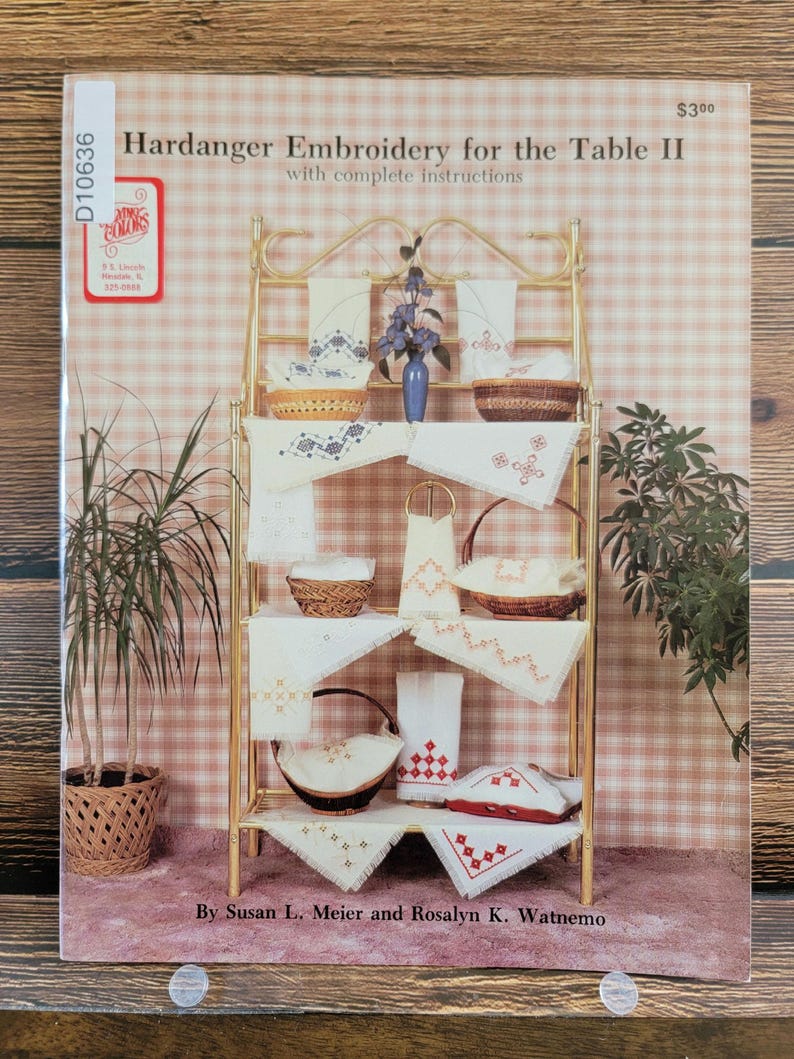 A Rainbow of Hardanger Designs: Rosalyn K. Watnemo, Susan L. Meier