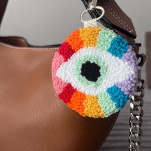 Llavero y colgante para bolso coloridos con diseño de aguja perforadora: dibujos animados, estilo Y2K, flor y hongo.