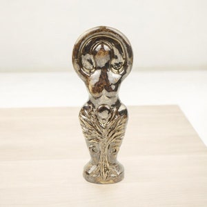 Göttin der Erde Spiralgöttin Mama Erdgöttin Keramik Gaia Figur Göttlich-Weibliche Göttinfigur Medizinfrau Erdgöttin