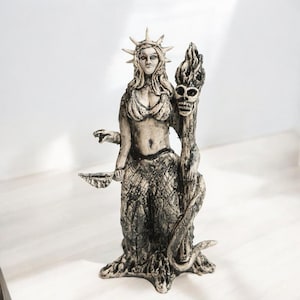 Estatua de Hecate Diosa Hekate Figura Diosa Hecate Diosa Griega de la Brujería y Estatua Mágica Hexe para el Altar Pagano del Hogar Estatua Wicca