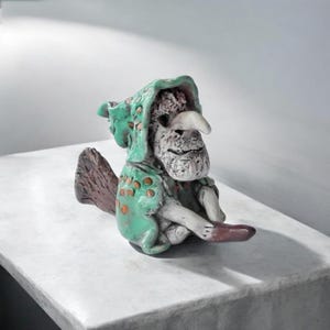 Baba Jaga Folklore Keramikstatue Baba Jaga die russische Hexe Ornament Keramikskulptur Slawische Folklore Crone Figur Baba Jaga Kunst Hexe