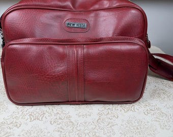 New Vista Vintage Red Leather Locking Travel Bag, Shoulder Strap, 1970's