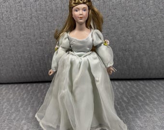 Vintage 1984 Collectible Avon Porcelain  - Fairy Princess Doll