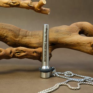Boquilla de acero inoxidable personalizada para cachimba con grabado y cordón: perfecta para amantes de la cachimba y bares
