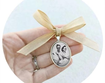 Wedding Bouquet Bridal Photo Charms For Bouquets, Gift For Bride to Be, Bridal Shower Gifts from Parents of the Bride