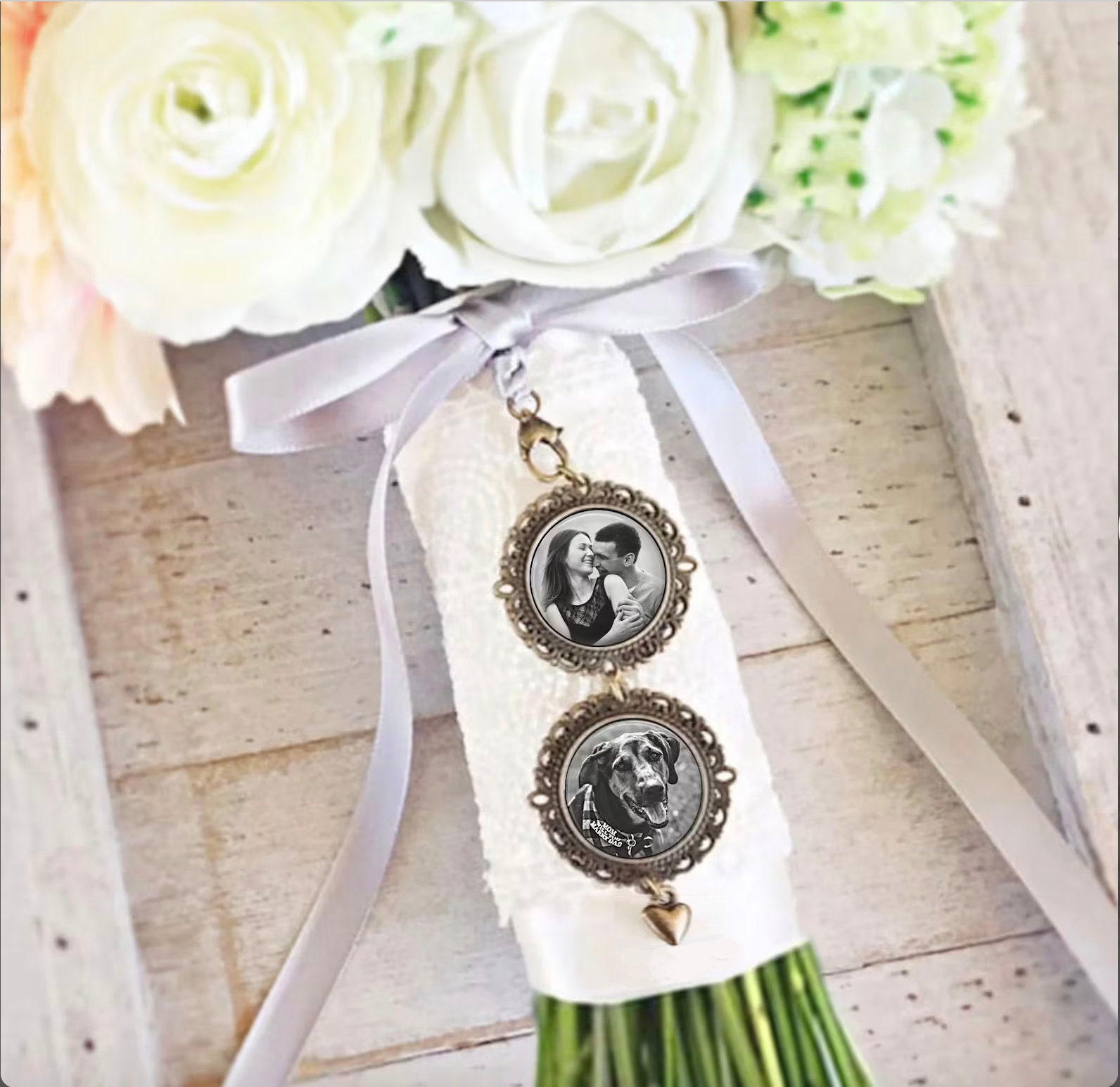 Bronze Photo Bouquet Charm, Memorial Charm for Bride, Double Sided Wedding  Charm, Groom Boutonnière, Custom Photo & Text, Ribbon or Pin 