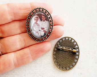 Custom lapel photo pin, wedding boutonniere pin, personalized memorial photo brooch pin, gift for groom from bride