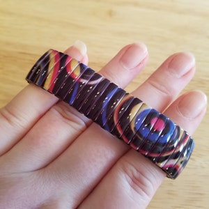 Vintage Black Rainbow Swirl Bracelet, metal stretch bracelet, enamel bracelet, vintage bracelet