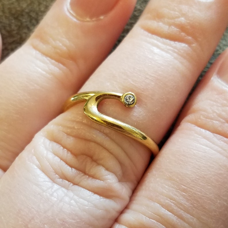swirl ring band ring Vintage Avon Rhinestone Ring wave ring size 8.25 signed gold tone avon ring