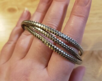 Vintage Silver Tone Rolling Bangle Bracelet, rolling bracelet, silver bangles, silver tone bracelets, vintage bracelet