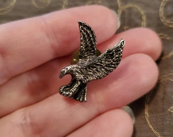 Vintage Eagle Pin, antiqued silver tone brooch, vintage brooch, bird brooch, eagle lapel pin