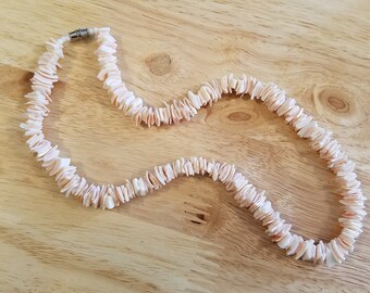 Vintage Peach Shell Necklace, 17 inch vintage necklace, beaded necklace, beach necklace