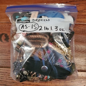Huge Broken Jewelry Lot, 2 lb 1.3 oz mixed lot of broken jewelry, jewelry repair lot