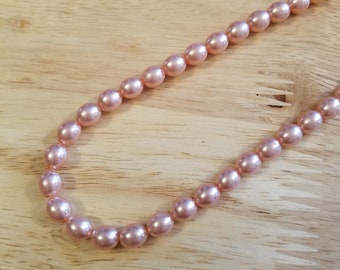 Vintage Peach Faux Pearl Necklace, 17 inch necklace, beaded necklace, vintage necklace