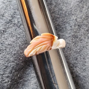 Vintage Carved Shell Leaf Ring, size 5.75 vintage carved ring