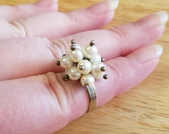 Vintage Faux Pearl Cluster Ring, size 6.5 ring, silver tone ring, cocktail ring, statement ring, vintage ring