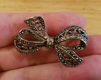 Vintage Rhinestone Bow Brooch, 1.75 inch antiqued silver tone pin, silver bow vintage brooch