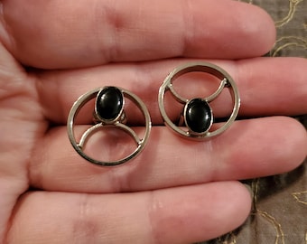 Vintage Silver and Black Cufflinks, vintage cuff links, silver tone with black ovals, unsigned vintage cufflinks
