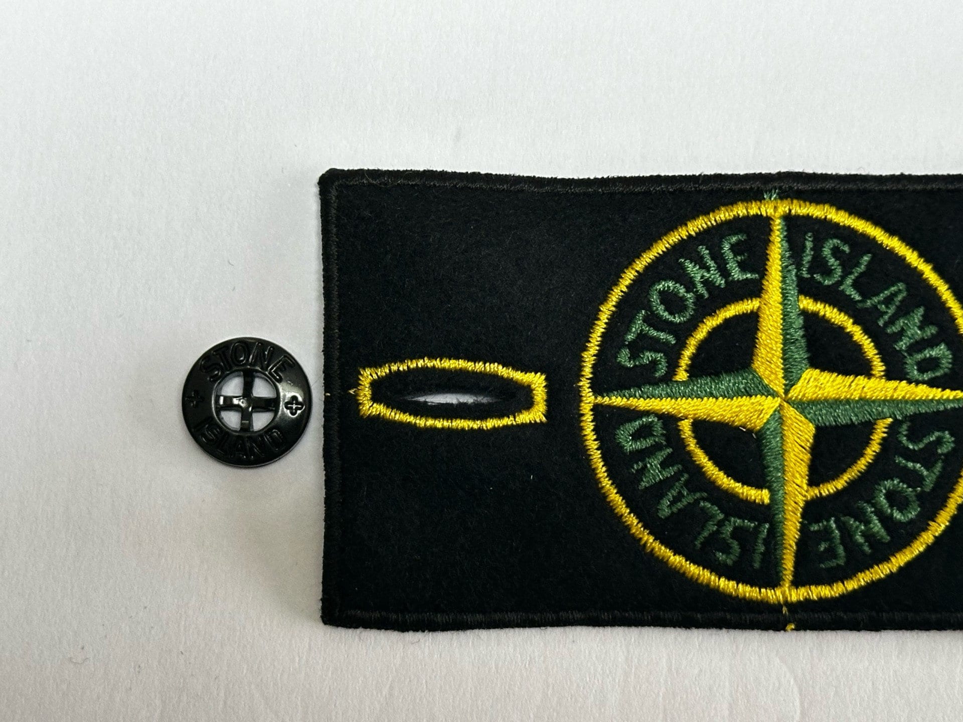 GENUINE Stone Island Badge Original Authentic With 2 Buttons GENUINE Stone Island Badge Original Authentic With 2 Buttons