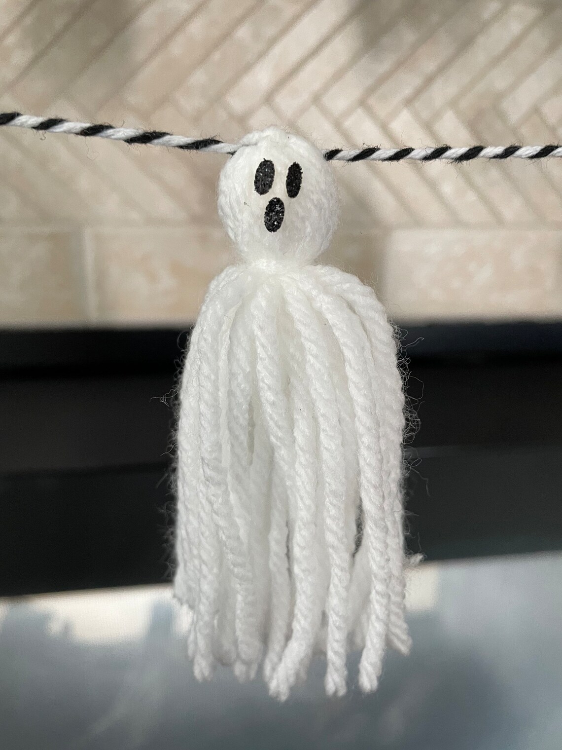 Hey Boo Garland With Yarn Ghost Halloween Garland Etsy