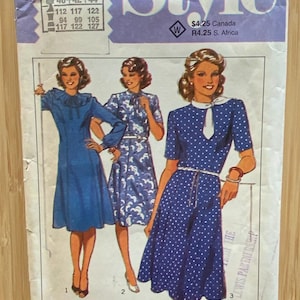 1980s Plus Size Dress Sewing Pattern – Style 3250 – Sizes 22–26 (UK) – Fit-to-Figure Basic Dress – Uncut