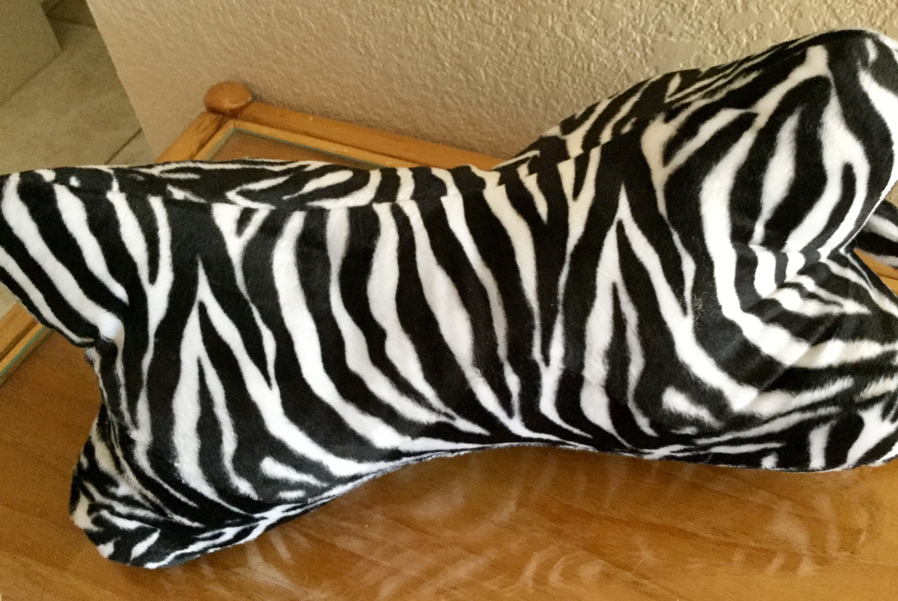 Zebra Print Neck Pillow Dog Bone Shaped with Handle Size Etsy.de