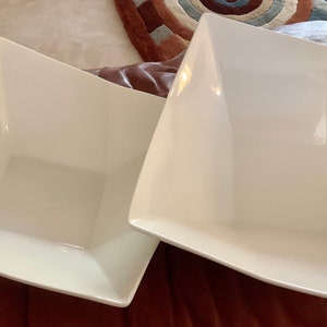 10 Strawberry Street White Angular Square Bowl 8.75 square Excellent condition One bowl image 1