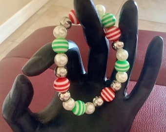 Christmas Bracelet Red Green White Silver Stretch Bracelet, as pictured