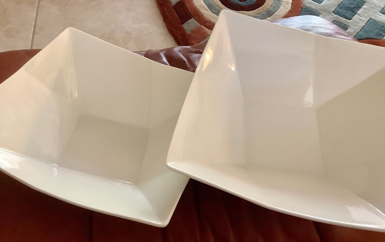 10 Strawberry Street White Angular Square Bowl 8.75 square Excellent condition One bowl image 9