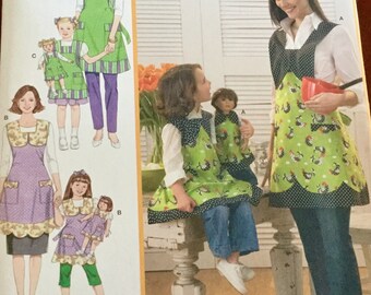 Simplicity 3746 | Childs, Misses and 18” Doll Aprons | Craft Pattern | UnCut