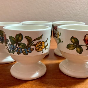 Enya Germany Egg Cups 5 Pieces as pictured Great condition Melamine image 5