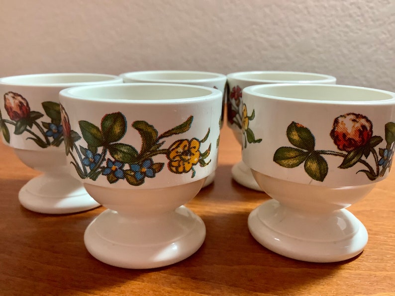 Enya Germany Egg Cups 5 Pieces as pictured Great condition Melamine image 5