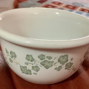 Vintage Corelle Coordinates Calloway White & Green 4” diameter Sugar Bowl | White And Green Ivy Floral | Excellent Condition