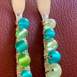 Beaded Flatware Cheese Spreaders Blue and Green Beads Serving Utensils Set of 2 image 5