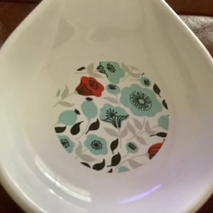 Ceramic Floral White Turquoise Red Spoon Rest | Great condition | 8.5” long by 4” wide