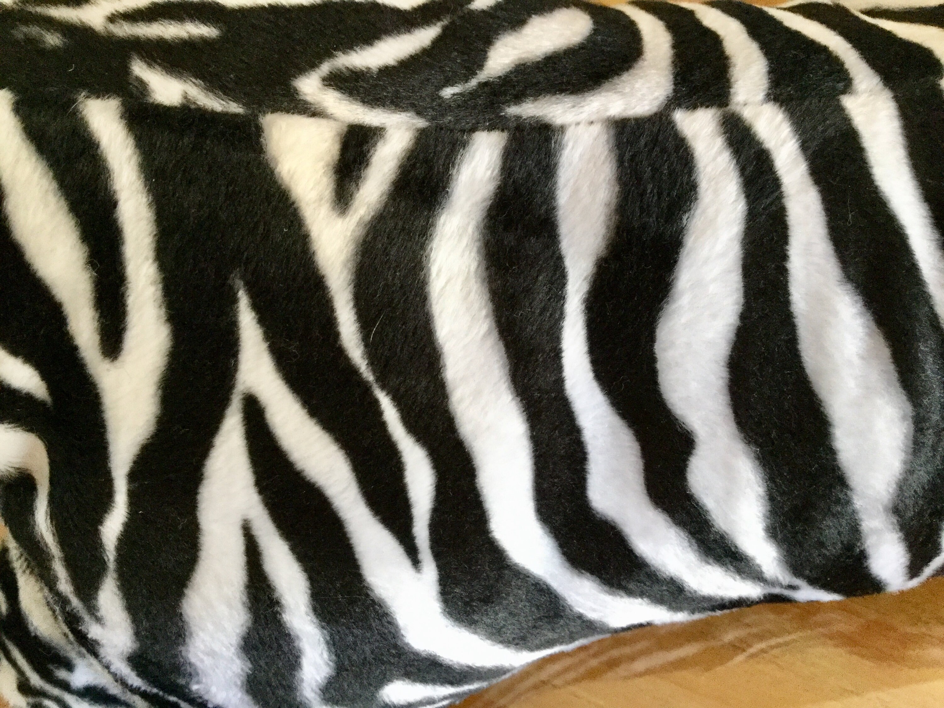 Zebra Print Neck Pillow Dog Bone Shaped with Handle Size Etsy.de