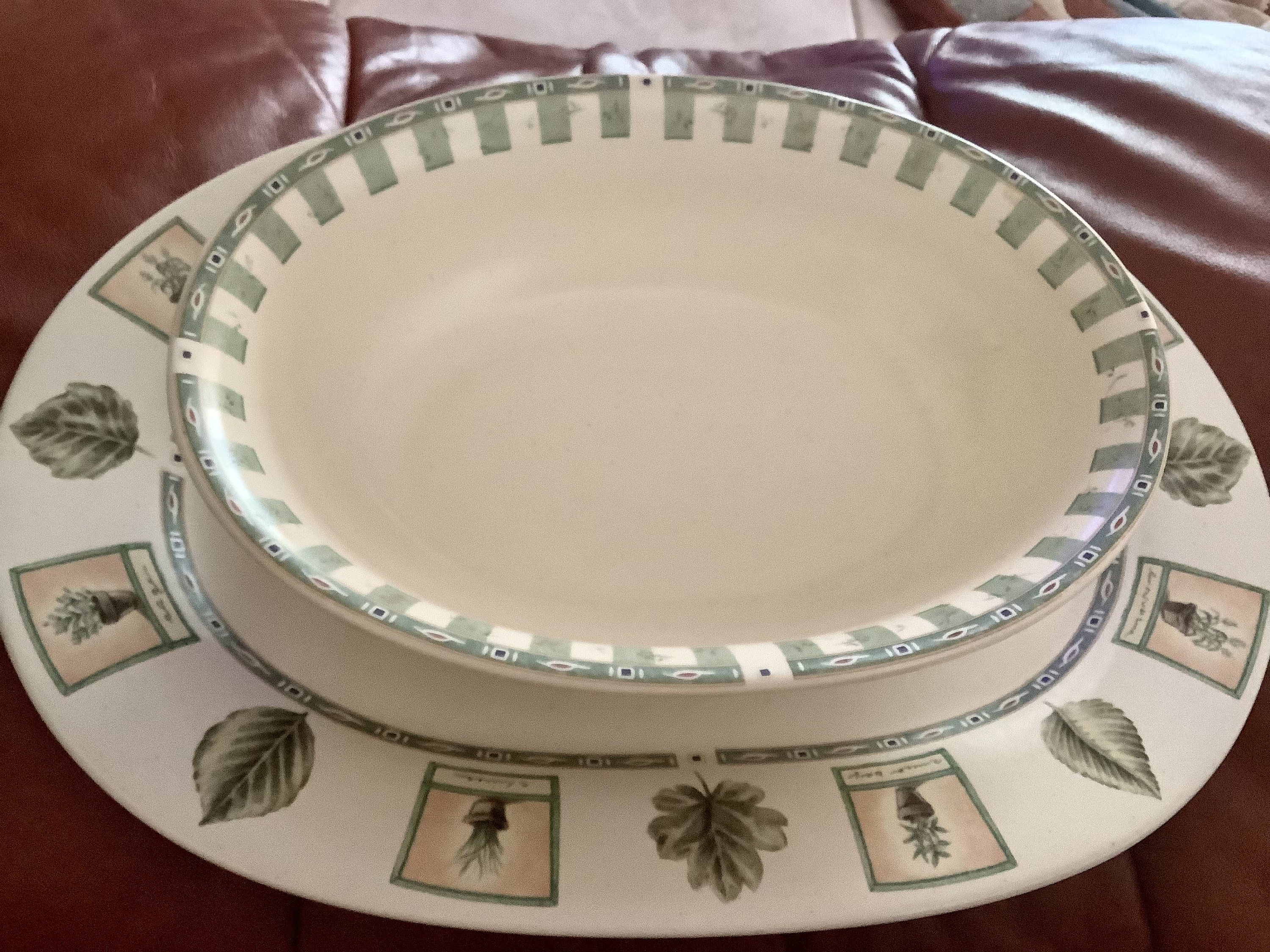 Pfaltzgraff Naturewood Platter and Oval Bowl 2 Pieces Beige Gold