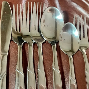 Cambridge Stainless Flatware | 7 pieces | Excellent condition