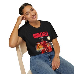 Camiseta gráfica de jugadora de fútbol Esther González / Gotham FC imagen 6