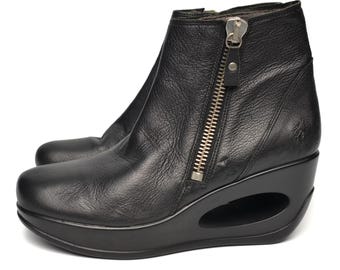 Fly London Hulk Wedge Platform Black Leather Shoes Boot Women's EUR 38 / US ~7.5