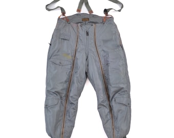 XL / XXL jaren '50 US Air Force Blue Nylon Flight Pants / Cold Weather Pilots Pants Jaren '50 Bretels 38 40 42 - Etsy Nederland XL / XXL jaren '50 US Air Force Blue Nylon Flight Pants / Cold Weather Pilots Pants Jaren '50 Bretels 38 40 42 - Etsy Nederland