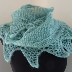 pdf pattern for the Shark Tooth Crescent Shawl by Elizabeth Lovick