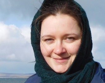 pdf pattern for the Gansey Cowl and Scarf by Elizabeth Lovick