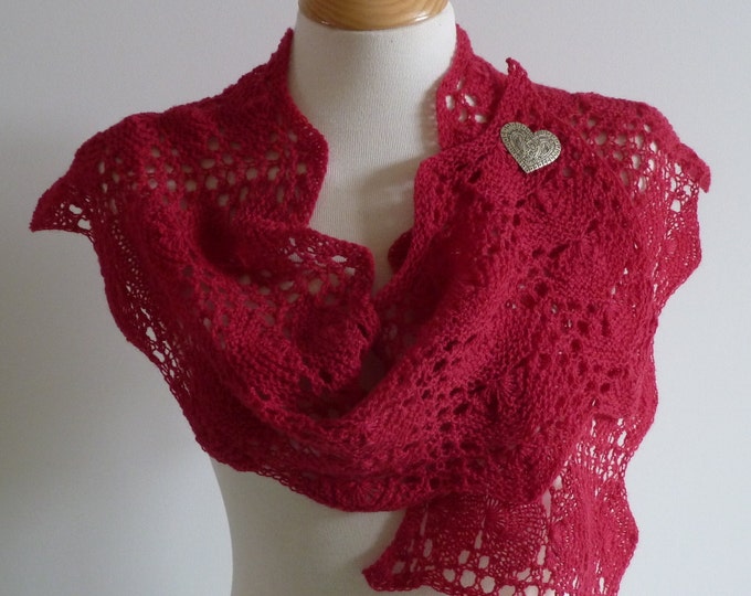 pdf pattern for the Cockleshell Wrap by Elizabeth Lovick