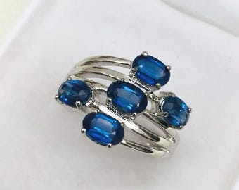 Ovaler blauer Saphir Ring, 14K Gold, September Geburtsstein