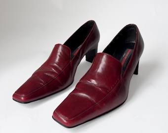 Vintage LLOYD Burgundy Leather Heels: 90s Minimalist Block Heel Pumps