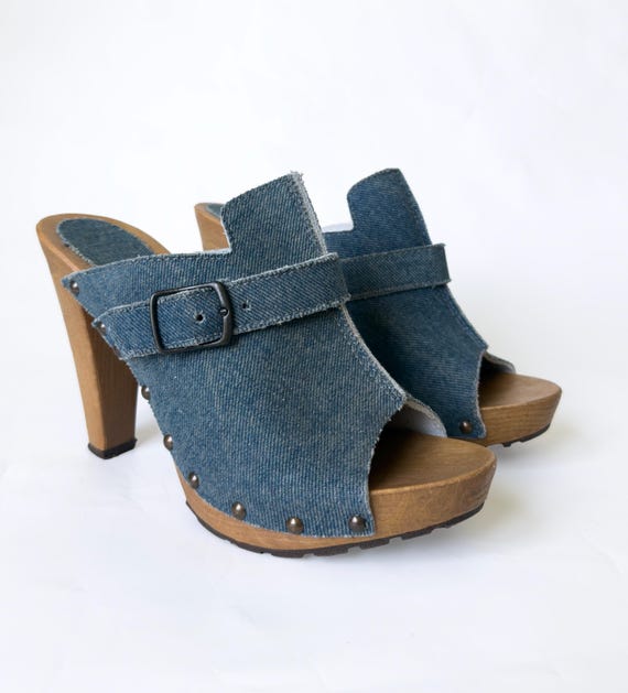 Vintage Y2K Denim Clogs: Wooden Platform Mules with Studded Buckle Detail (EU 39)